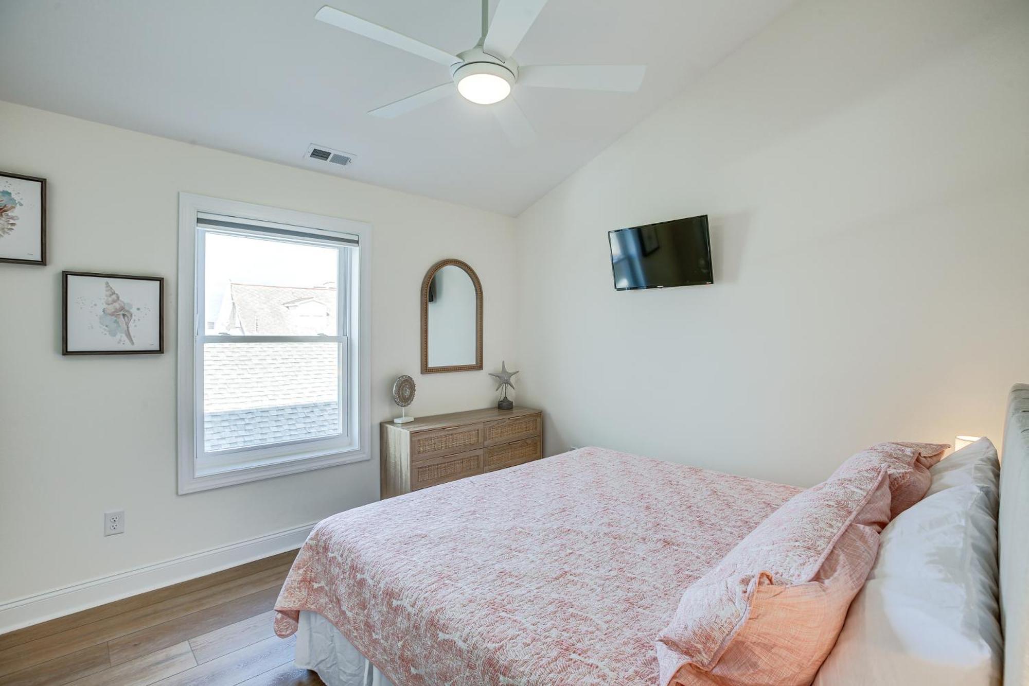 Spacious Wildwood Condo Walk To Beach! Exterior photo
